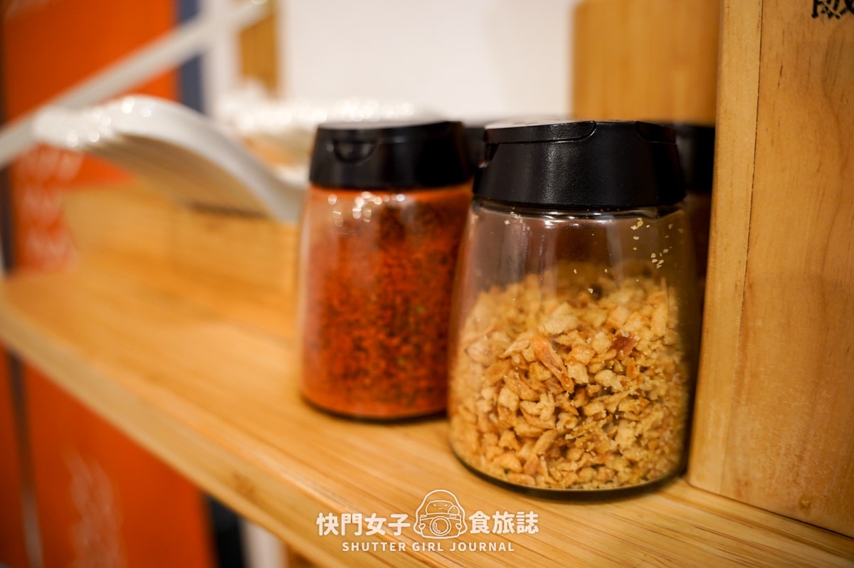 【台北 大安區】裸湯拉麵 雞白湯 x 北海道炙燒生干貝拉麵 x 酥炸唐揚雞 - 第10張圖 【台北 大安區】裸湯拉麵 雞白湯 x 北海道炙燒生干貝拉麵 x 酥炸唐揚雞