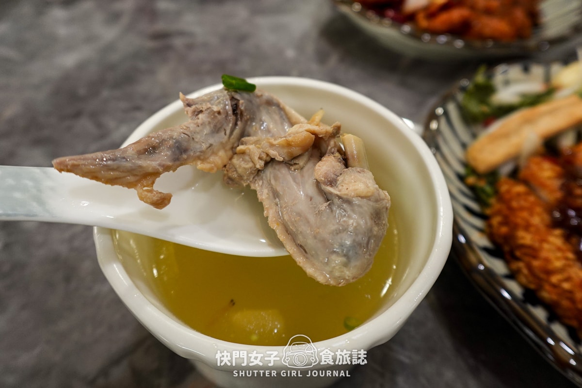 【高雄 苓雅區】三餐暖食 x 米其林指南餐廳 x 精緻小台菜四人套餐 - 第13張圖 【高雄 苓雅區】三餐暖食 x 米其林指南餐廳 x 精緻小台菜四人套餐