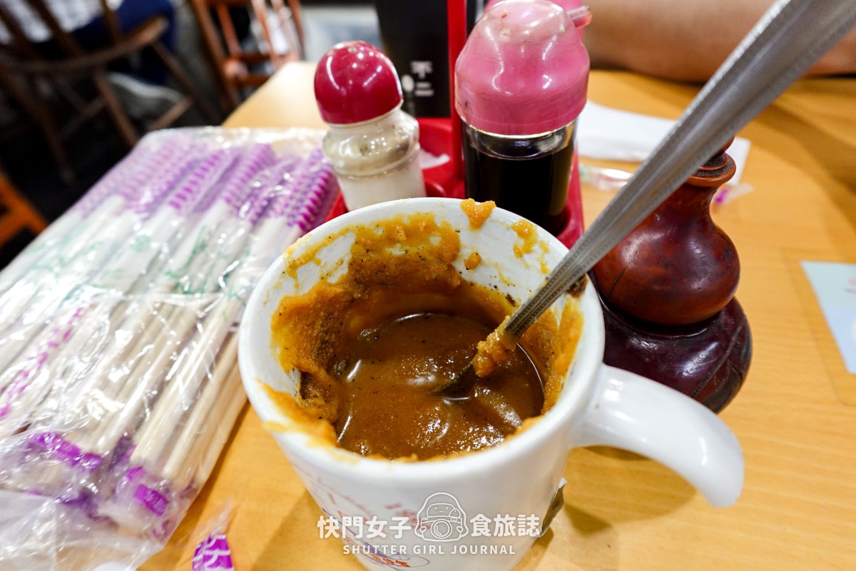 【高雄 鹽埕區】老宋牛肉麵 x 特製五香口味牛油肉湯頭 x 本地上等黃牛肉 - 第14張圖 【高雄 鹽埕區】老宋牛肉麵 x 特製五香口味牛油肉湯頭 x 本地上等黃牛肉