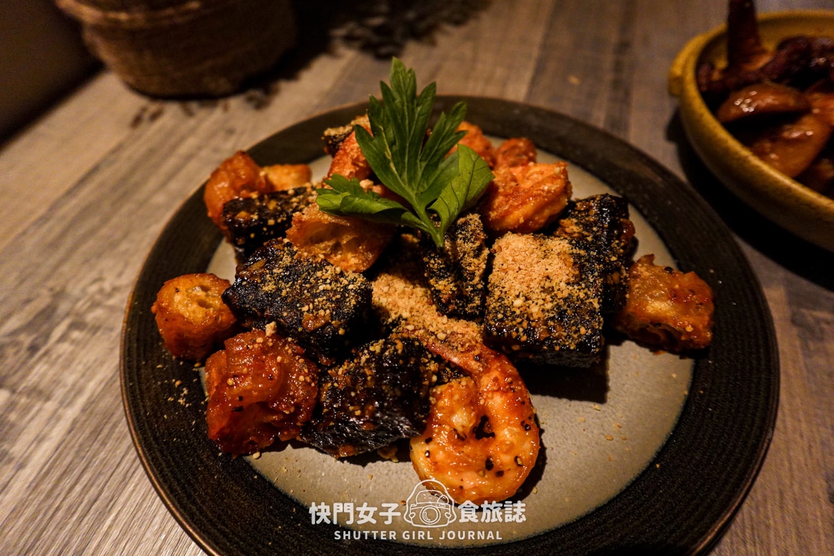 【台北 中山區】中山小酒館 x 招牌鴨肉義大利麵 x 人氣西班牙烘蛋 x 漂亮特色調酒