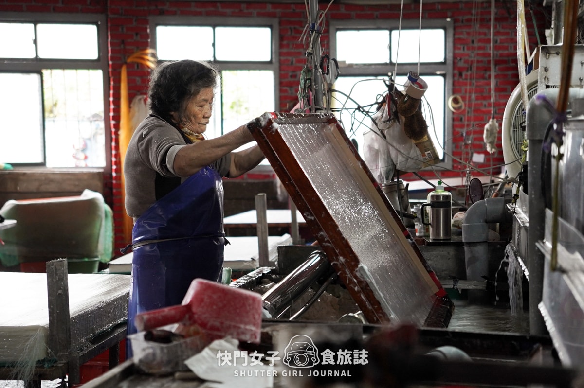 【南投 埔里鎮】廣興紙寮 x 品嚐神奇的紙片巧克力 x 參觀傳統造紙廠做DIY - 第20張圖 【南投 埔里鎮】廣興紙寮 x 品嚐神奇的紙片巧克力 x 參觀傳統造紙廠做DIY