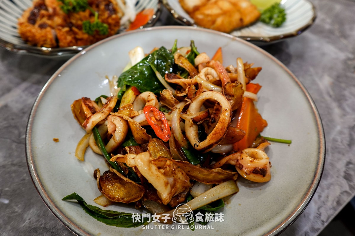 【高雄 苓雅區】三餐暖食 x 米其林指南餐廳 x 精緻小台菜四人套餐 - 第20張圖 【高雄 苓雅區】三餐暖食 x 米其林指南餐廳 x 精緻小台菜四人套餐