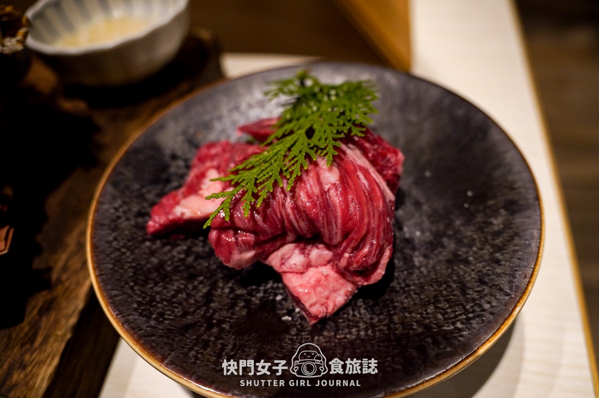 【台中 西區】KoDo和牛燒肉 x 台中專人代烤和牛套餐 x 日本和牛澳洲厚切牛舌 - 第20張圖 【台中 西區】KoDo和牛燒肉 x 台中專人代烤和牛套餐 x 日本和牛澳洲厚切牛舌