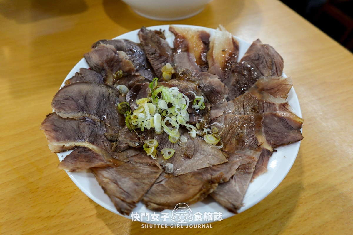 【高雄 鹽埕區】老宋牛肉麵 x 特製五香口味牛油肉湯頭 x 本地上等黃牛肉 - 第23張圖 【高雄 鹽埕區】老宋牛肉麵 x 特製五香口味牛油肉湯頭 x 本地上等黃牛肉
