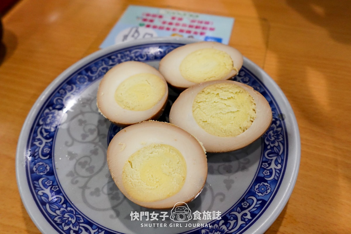 【高雄 鹽埕區】老宋牛肉麵 x 特製五香口味牛油肉湯頭 x 本地上等黃牛肉 - 第26張圖 【高雄 鹽埕區】老宋牛肉麵 x 特製五香口味牛油肉湯頭 x 本地上等黃牛肉