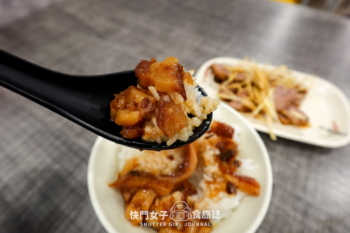 【台北 南港區】豬腳將軍 x 開箱上班族便當店 x 肥嫩豬腳便當 x 中段腿庫滷肉飯便當 - 第35張圖 【台北 南港區】豬腳將軍 x 開箱上班族便當店 x 肥嫩豬腳便當 x 中段腿庫滷肉飯便當