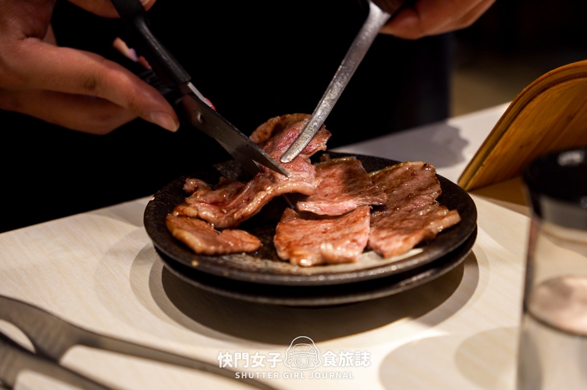 【台中 西區】KoDo和牛燒肉 x 台中專人代烤和牛套餐 x 日本和牛澳洲厚切牛舌 - 第41張圖 【台中 西區】KoDo和牛燒肉 x 台中專人代烤和牛套餐 x 日本和牛澳洲厚切牛舌