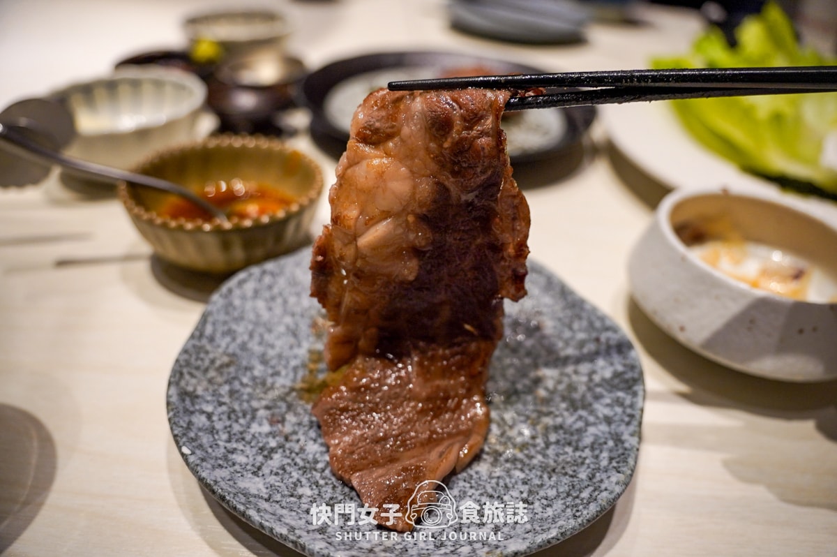 【台中 西區】KoDo和牛燒肉 x 台中專人代烤和牛套餐 x 日本和牛澳洲厚切牛舌 - 第49張圖 【台中 西區】KoDo和牛燒肉 x 台中專人代烤和牛套餐 x 日本和牛澳洲厚切牛舌