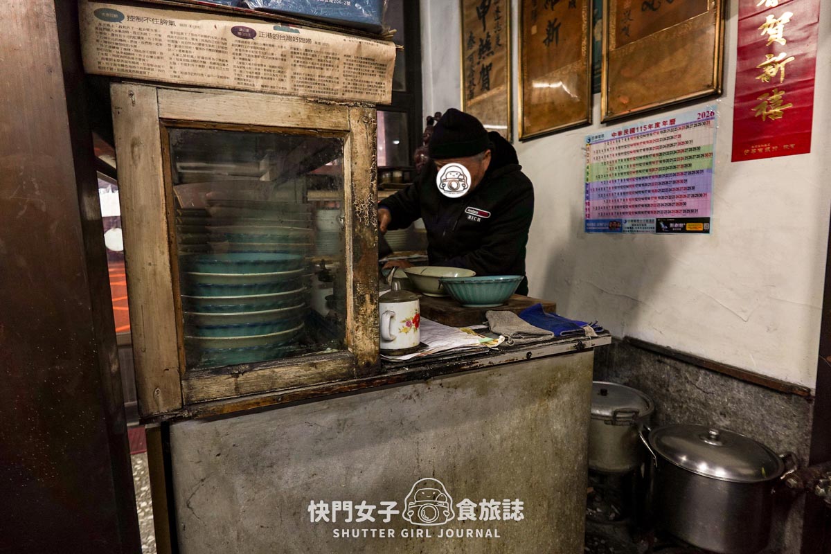 【台北 文山區】大碗公牛肉麵 x 開箱丁特的機油牛肉麵 x 一定要請你朋友吃 - 第7張圖 【台北 文山區】大碗公牛肉麵 x 開箱丁特的機油牛肉麵 x 一定要請你朋友吃