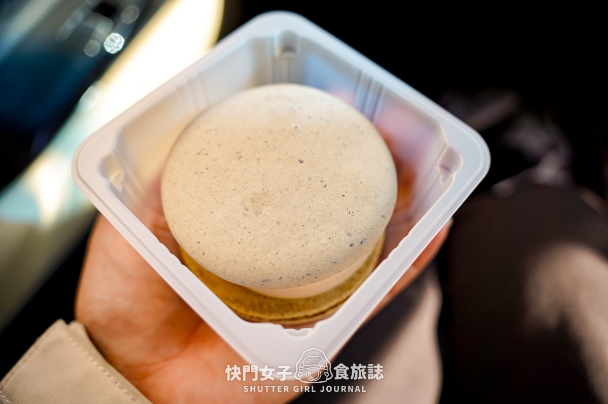 【日本超商超市開箱】超人氣焙茶馬卡龍 x 生起司蛋糕 x 卡士達泡芙x 超市毛豆奶油捲 - 第17張圖 【日本超商超市開箱】超人氣焙茶馬卡龍 x 生起司蛋糕 x 卡士達泡芙x 超市毛豆奶油捲