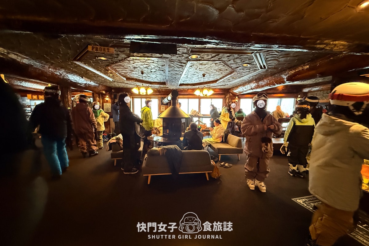 【日本 山形縣】藏王滑雪場體驗夜滑 x 沒有樹冰只有樹枝 x 雪場人氣餐廳三五郎小屋 - 第52張圖 【日本 山形縣】藏王滑雪場體驗夜滑 x 沒有樹冰只有樹枝 x 雪場人氣餐廳三五郎小屋