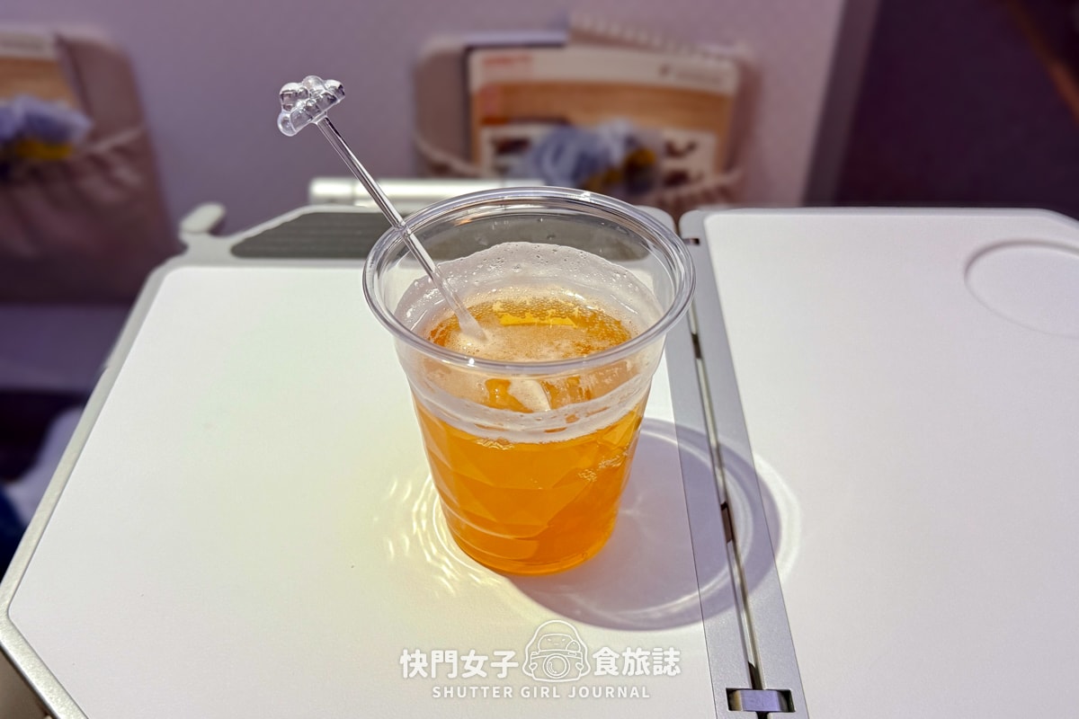 【星宇航空飛機餐開箱】日本飛台灣 x 豬肉義大利麵 x 麻油雞飯 x 機上特調酒
