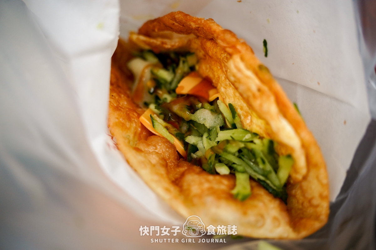 【澎湖 】遊局口蔥油餅 x 馬公熱門排隊美食 x 超酥脆小黃瓜起司蔥油餅 - 第13張圖 【澎湖 】遊局口蔥油餅 x 馬公熱門排隊美食 x 超酥脆小黃瓜起司蔥油餅