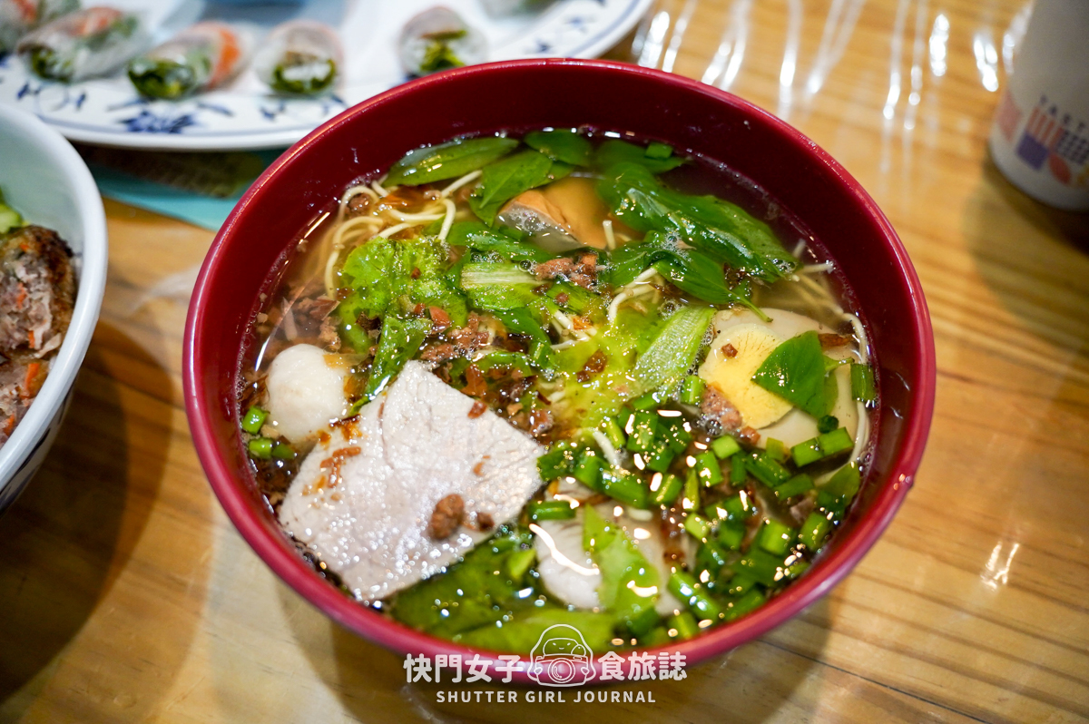 【澎湖 七美鄉】七美越南大骨湯麵 x 很台式的越南雞蛋麵 x 限量蝦春捲 - 第14張圖 【澎湖 七美鄉】七美越南大骨湯麵 x 很台式的越南雞蛋麵 x 限量蝦春捲