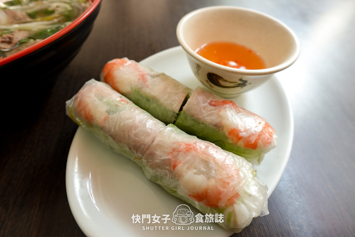 【台北 松山區】鴻圓越式河粉 x 綜合牛肉河粉 x 乾拌蝦仁豬肉米線
