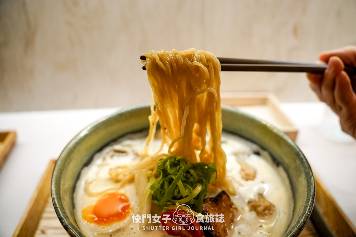 【台北 中山區】茶悟拉麵 x 以茶入湯特色拉麵 x 春雪伯爵泡系雞白湯 x 燻岩焙茶雞白湯 - 第21張圖 【台北 中山區】茶悟拉麵 x 以茶入湯特色拉麵 x 春雪伯爵泡系雞白湯 x 燻岩焙茶雞白湯
