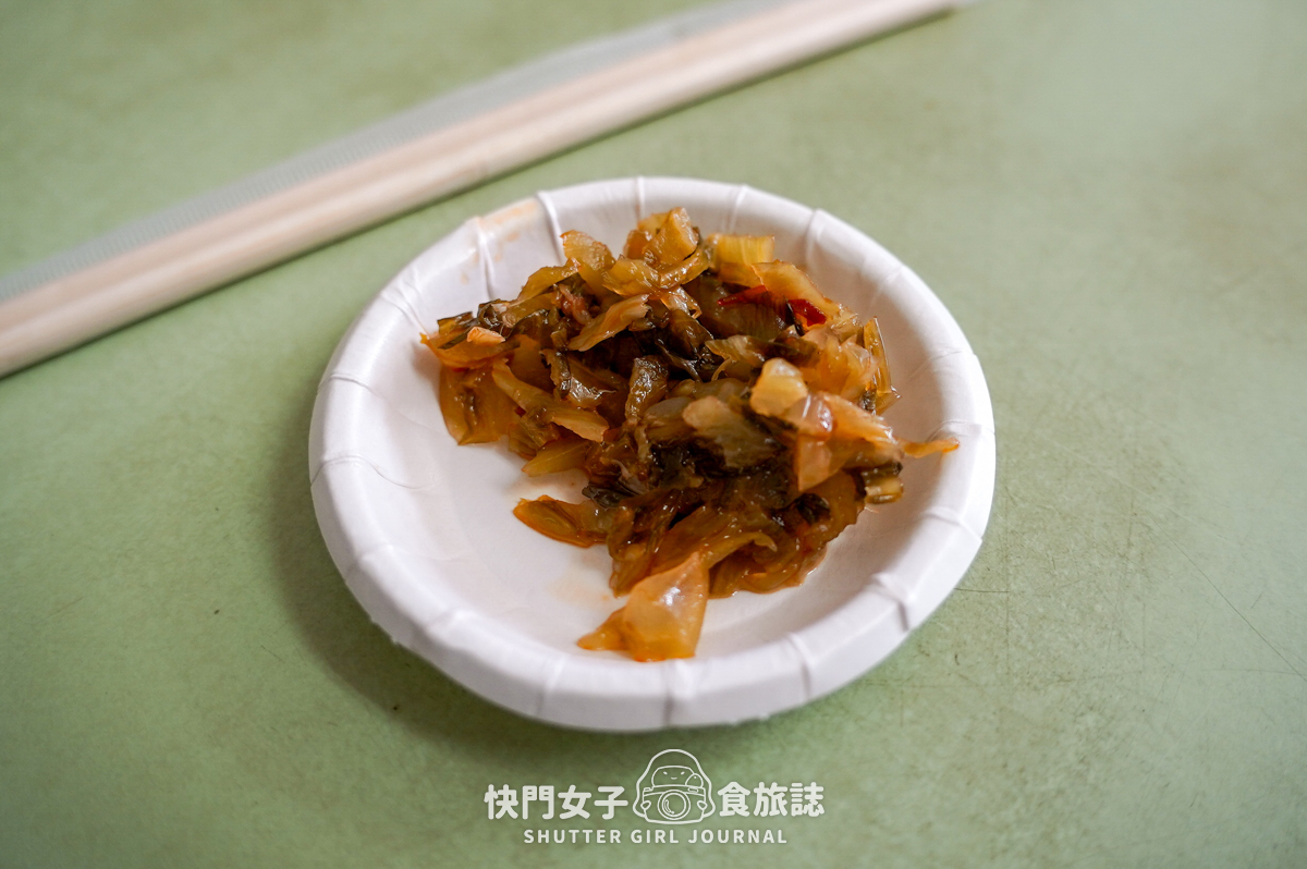 【台北 北投區】吳家牛肉麵店 x 北投人氣排隊名店 x 牛三寶 x 鮮蝦餛飩