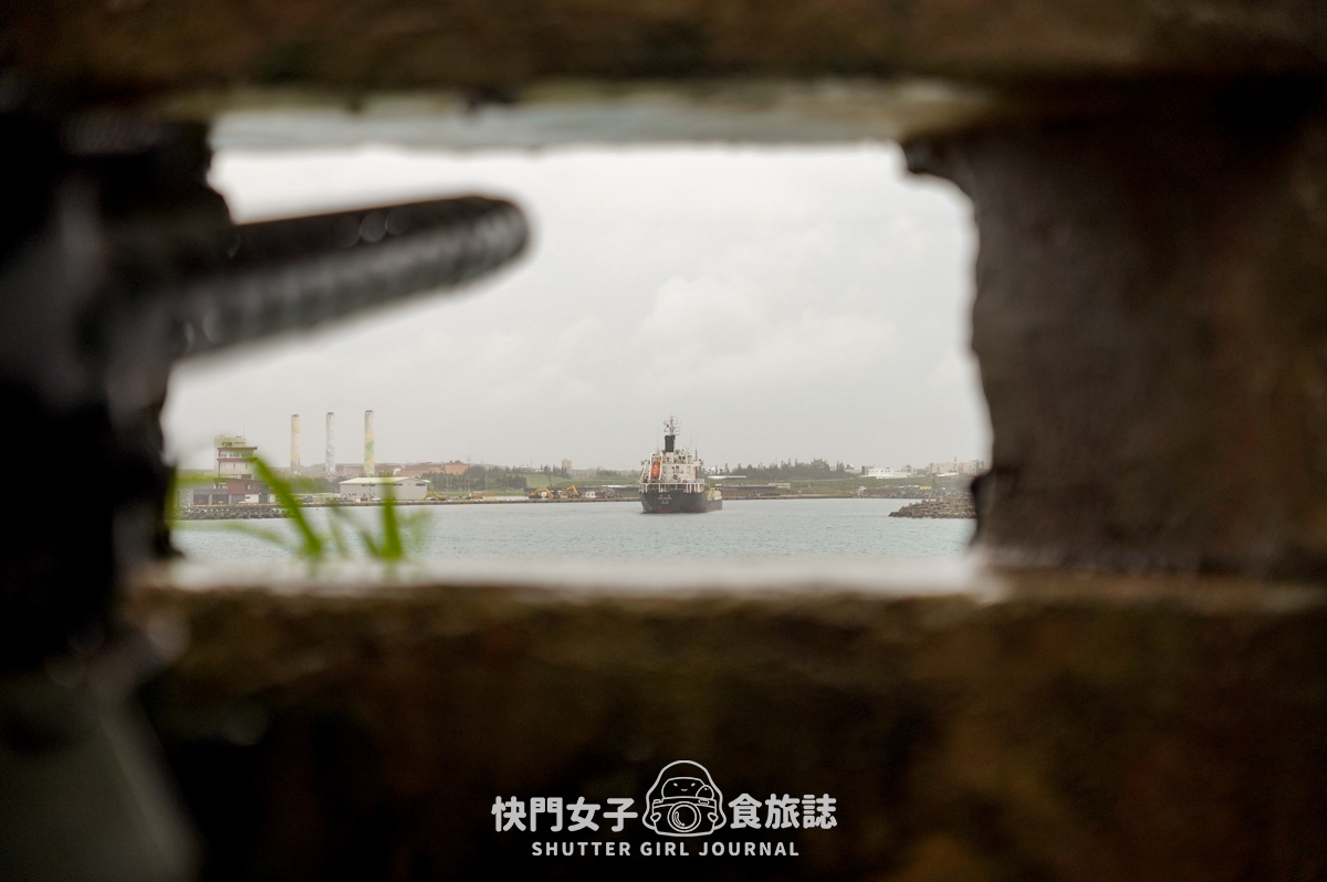 【澎湖 湖西鄉】龍門閉鎖陣地 x 參觀地底坑道 x 體驗機關槍 x 走訪摸黑炮彈坑道
