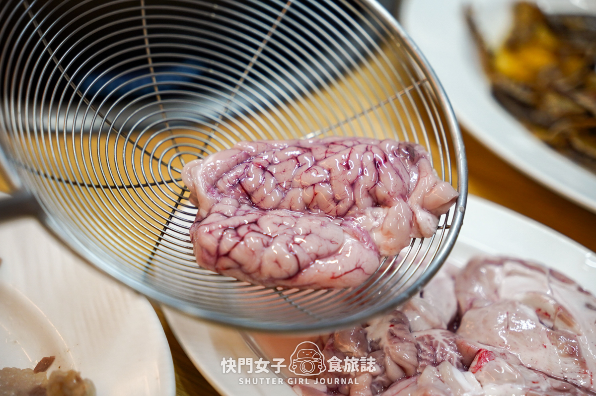 【彰化 溪湖鎮】阿秀羊肉爐 x 中藥羊肉湯頭 x 軟嫩羊三層肉 x 巨大羊龍骨 - 第24張圖 【彰化 溪湖鎮】阿秀羊肉爐 x 中藥羊肉湯頭 x 軟嫩羊三層肉 x 巨大羊龍骨