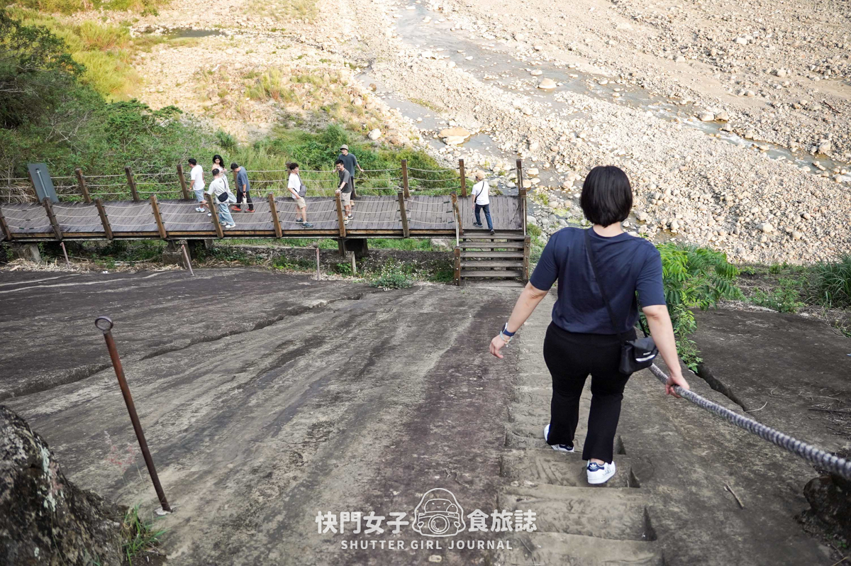 【雲林 古坑鄉】峭壁雄風 x 持明寺旁的迷你攀岩場 x 45度傾斜石壁