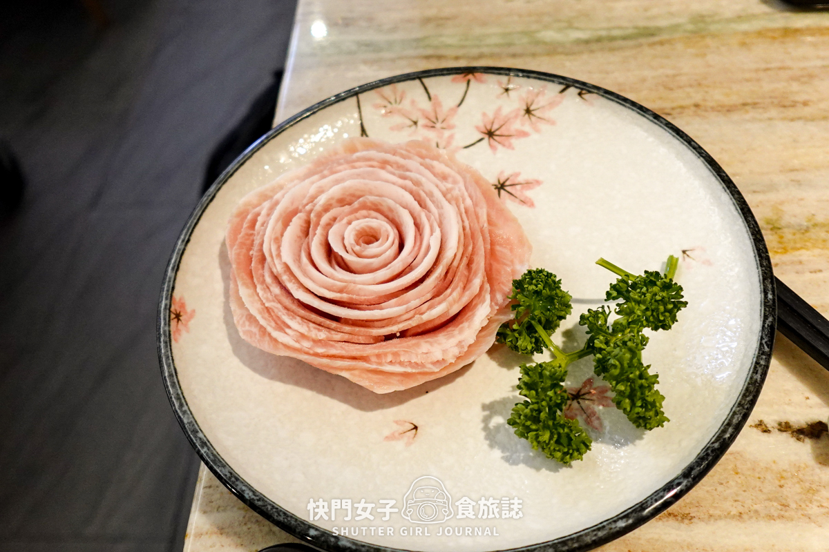 【台北大安區】如嬌花膠雞鍋物 x 沒有預定就吃不到的黃金花膠雞湯鍋 x 台北頂級雞湯 - 第29張圖 【台北大安區】如嬌花膠雞鍋物 x 沒有預定就吃不到的黃金花膠雞湯鍋 x 台北頂級雞湯