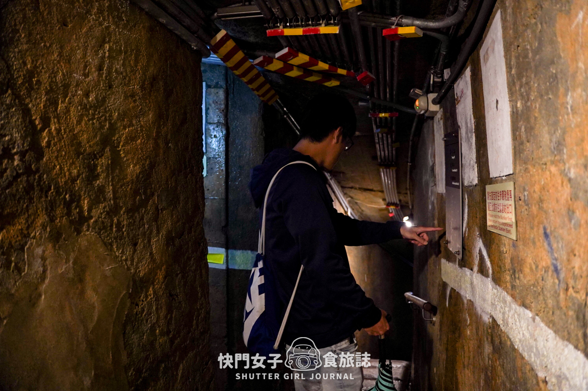 【澎湖 湖西鄉】龍門閉鎖陣地 x 參觀地底坑道 x 體驗機關槍 x 走訪摸黑炮彈坑道