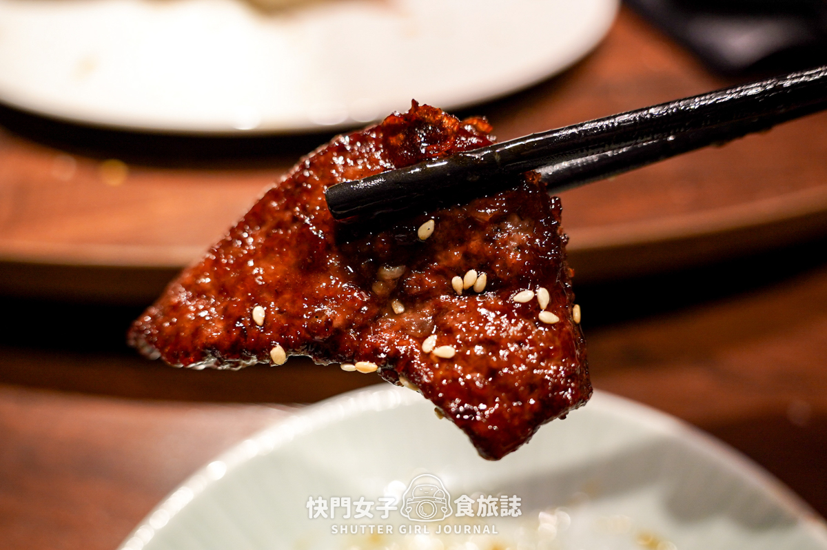 【台北 大安區】叁酒弍沏忠孝寓所 x 麵包裡有隻雞 x 超軟嫩羊腩排 x 米其林入選餐廳