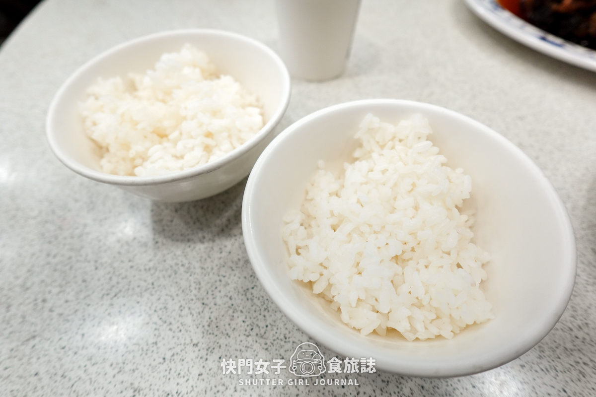 【台北 大安區】忠南飯館 x 便宜台菜 x 梅乾扣肉 x 鯉魚湯 - 第10張圖 【台北 大安區】忠南飯館 x 便宜台菜 x 梅乾扣肉 x 鯉魚湯