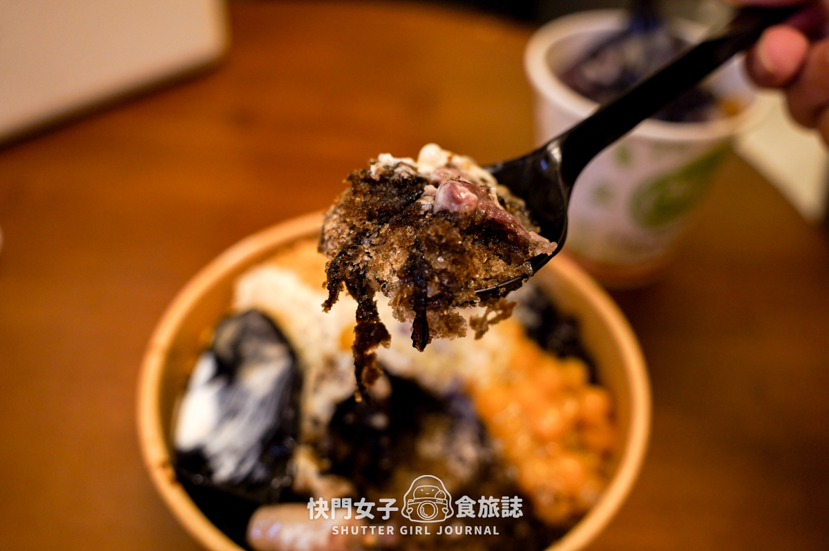 【澎湖 馬公市】玉冠嫩仙草 x 有仙草絲的超消暑仙草刨冰 x 開箱限定仙人掌乖乖