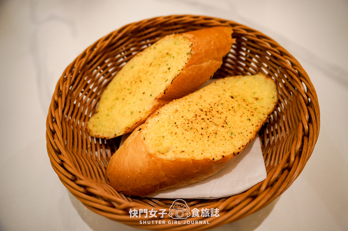 【新北 新莊區】話牛牛排 x 千元以內鐵板牛小排 x 新莊平價精緻牛排館 - 第12張圖 【新北 新莊區】話牛牛排 x 千元以內鐵板牛小排 x 新莊平價精緻牛排館