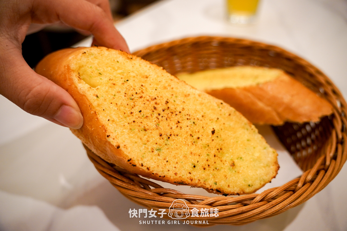 【新北 新莊區】話牛牛排 x 千元以內鐵板牛小排 x 新莊平價精緻牛排館 - 第13張圖 【新北 新莊區】話牛牛排 x 千元以內鐵板牛小排 x 新莊平價精緻牛排館