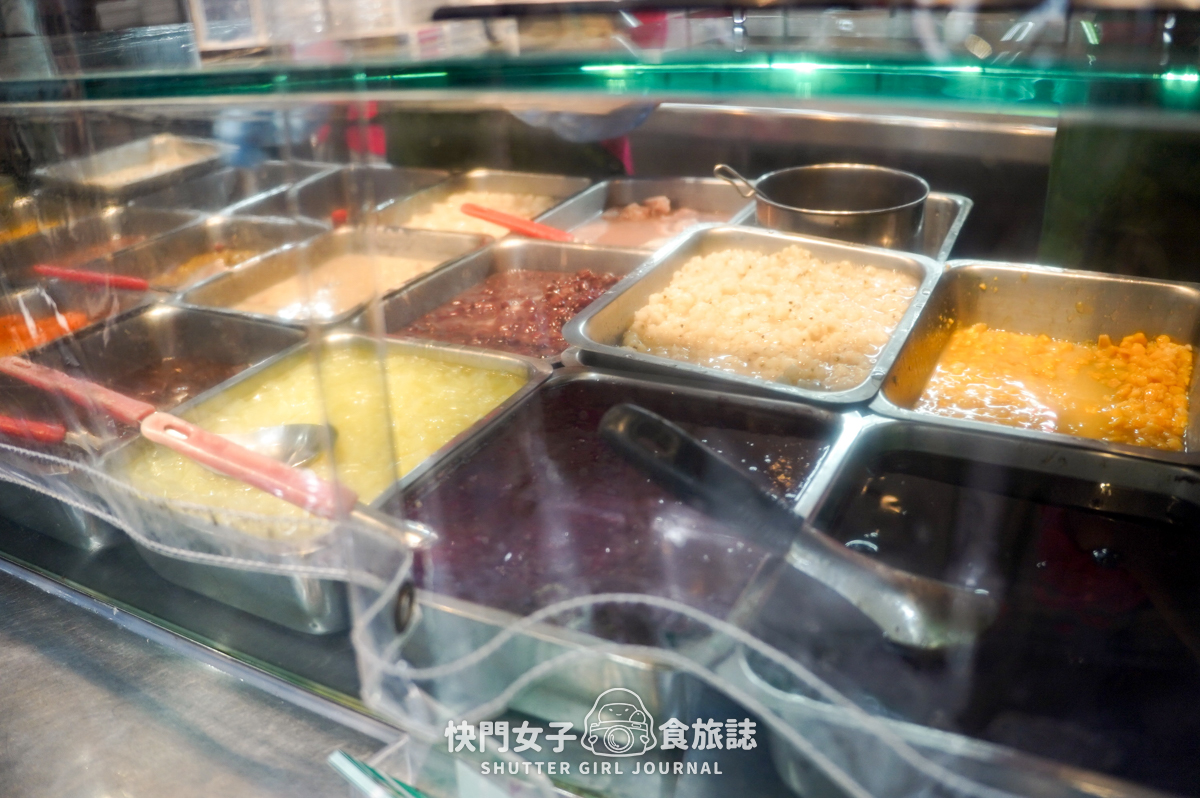 【台北 萬華區】龍都冰菓專業家 x 龍山寺熱門冰店 x 古早味清冰配玉米粒 - 第13張圖 【台北 萬華區】龍都冰菓專業家 x 龍山寺熱門冰店 x 古早味清冰配玉米粒