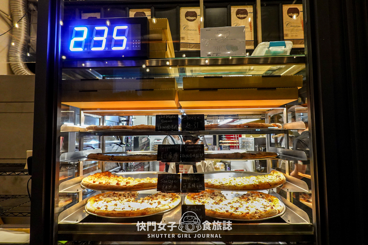 【台北 大安區】The Slice Shop pizza x 通化夜市站著吃的pizza x 解鎖全品項披薩 - 第4張圖 【台北 大安區】The Slice Shop pizza x 通化夜市站著吃的pizza x 解鎖全品項披薩
