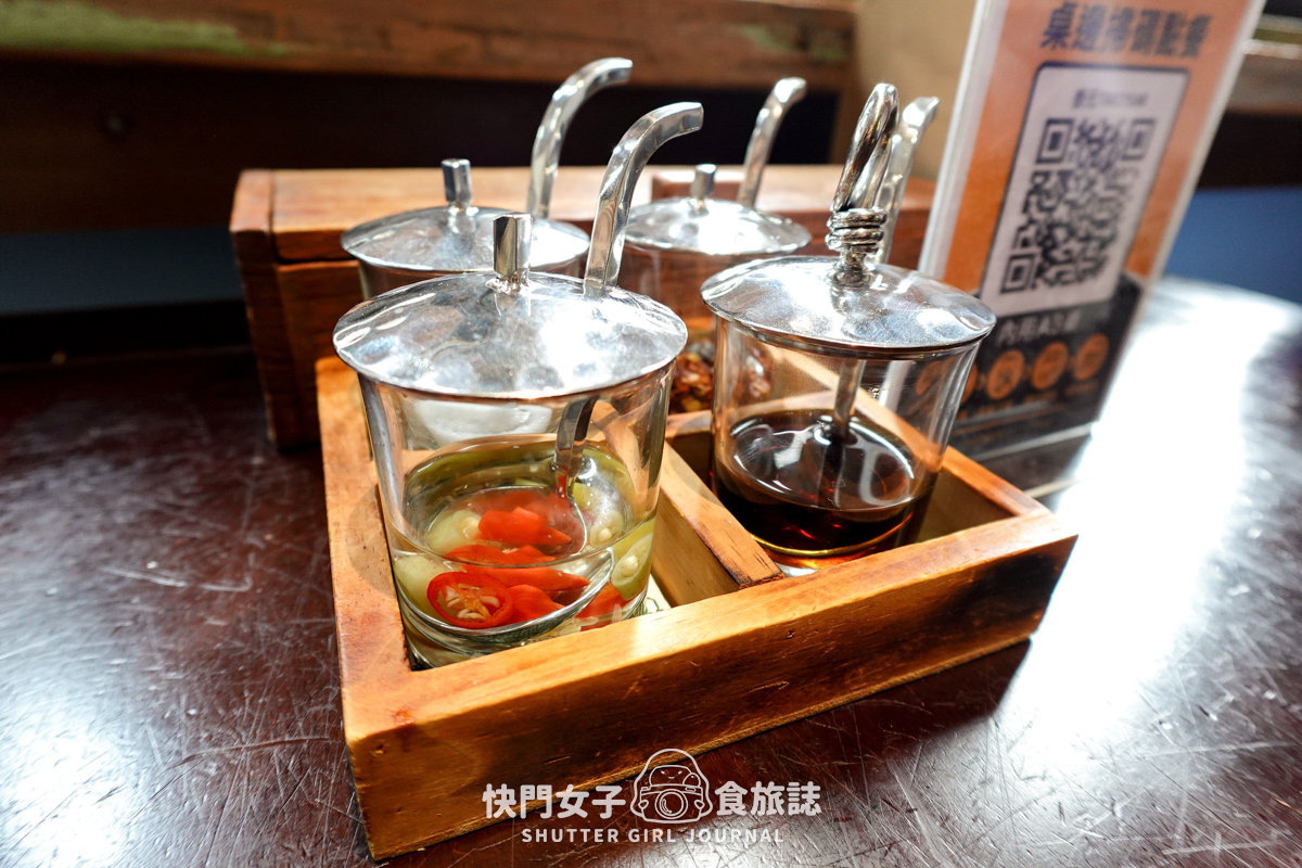 【高雄 苓雅區】泰元THAIYUAN x 米其林必比登推薦 x 綠咖哩雞 x 雞排炒河粉