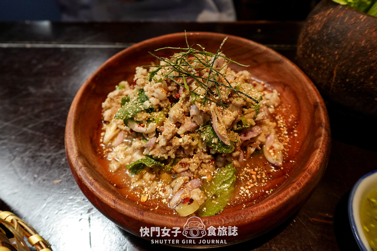 【高雄 苓雅區】泰元THAIYUAN x 米其林必比登推薦 x 綠咖哩雞 x 雞排炒河粉