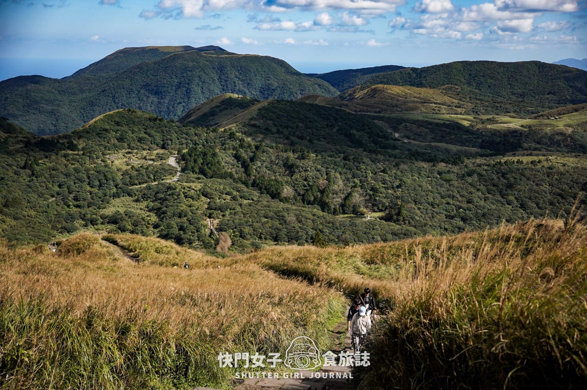 【台北大縱走第三段】台北最高峰七星山 x 橫跨擎天崗大草原 x 地形多變風景優美 - 第28張圖 【台北大縱走第三段】台北最高峰七星山 x 橫跨擎天崗大草原 x 地形多變風景優美