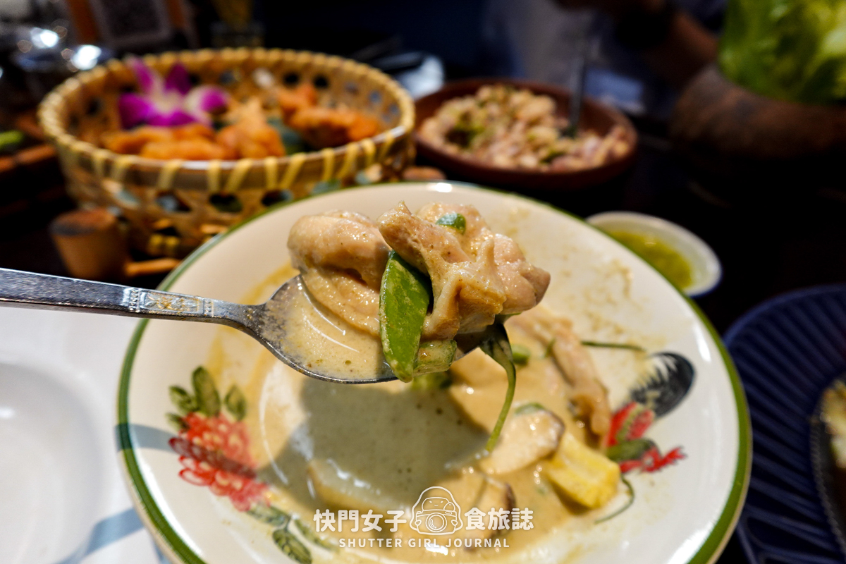 【高雄 苓雅區】泰元THAIYUAN x 米其林必比登推薦 x 綠咖哩雞 x 雞排炒河粉