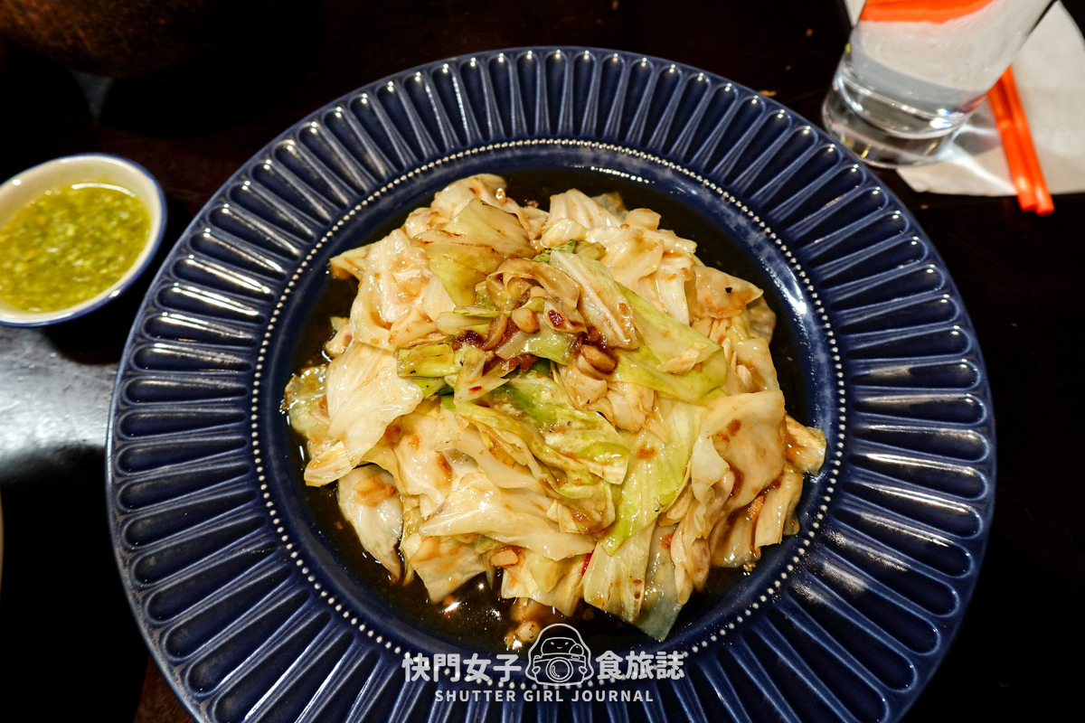【高雄 苓雅區】泰元THAIYUAN x 米其林必比登推薦 x 綠咖哩雞 x 雞排炒河粉