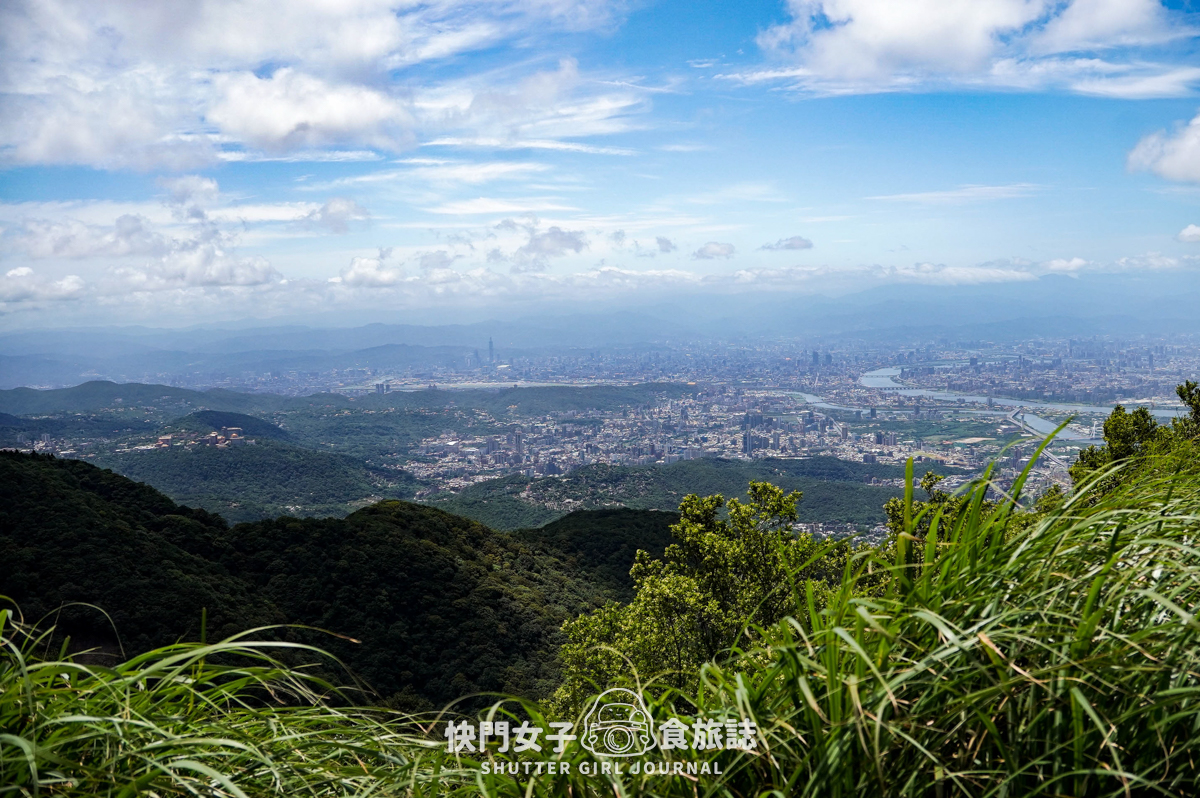 【台北大縱走第二段】挑戰拉繩攀爬大屯山連峰步道 x 欣賞竹子湖繡球花海