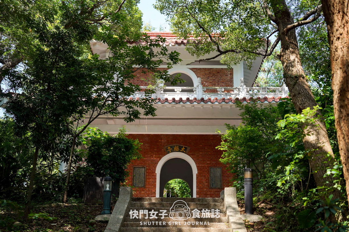 【彰化 彰化市】八卦山大佛風景區 x 22公尺巨大釋迦牟尼佛 x 灰面鵟鷹主題館 - 第7張圖 【彰化 彰化市】八卦山大佛風景區 x 22公尺巨大釋迦牟尼佛 x 灰面鵟鷹主題館
