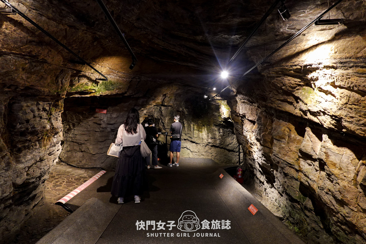 【基隆 中正區】信二防空洞 x 探訪深度22公尺防空洞 x 欣賞基隆風景 - 第11張圖 【基隆 中正區】信二防空洞 x 探訪深度22公尺防空洞 x 欣賞基隆風景