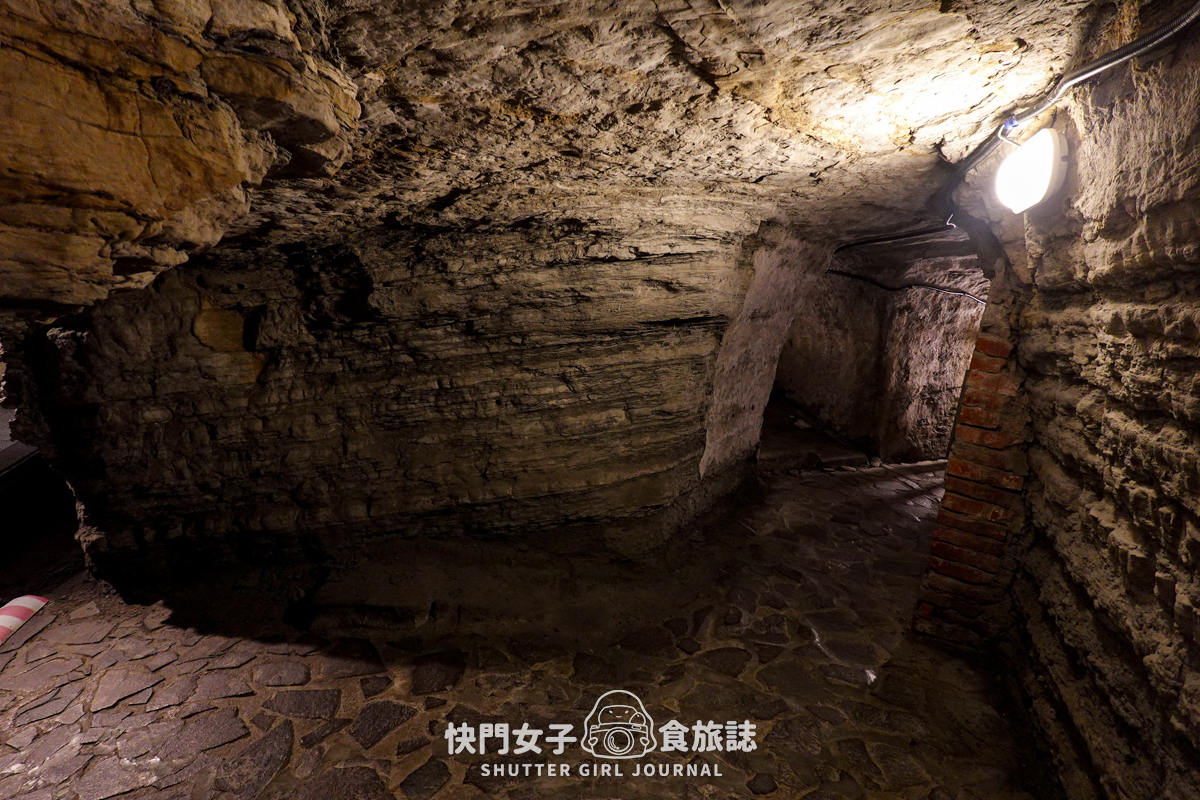 【基隆 中正區】信二防空洞 x 探訪深度22公尺防空洞 x 欣賞基隆風景 - 第12張圖 【基隆 中正區】信二防空洞 x 探訪深度22公尺防空洞 x 欣賞基隆風景