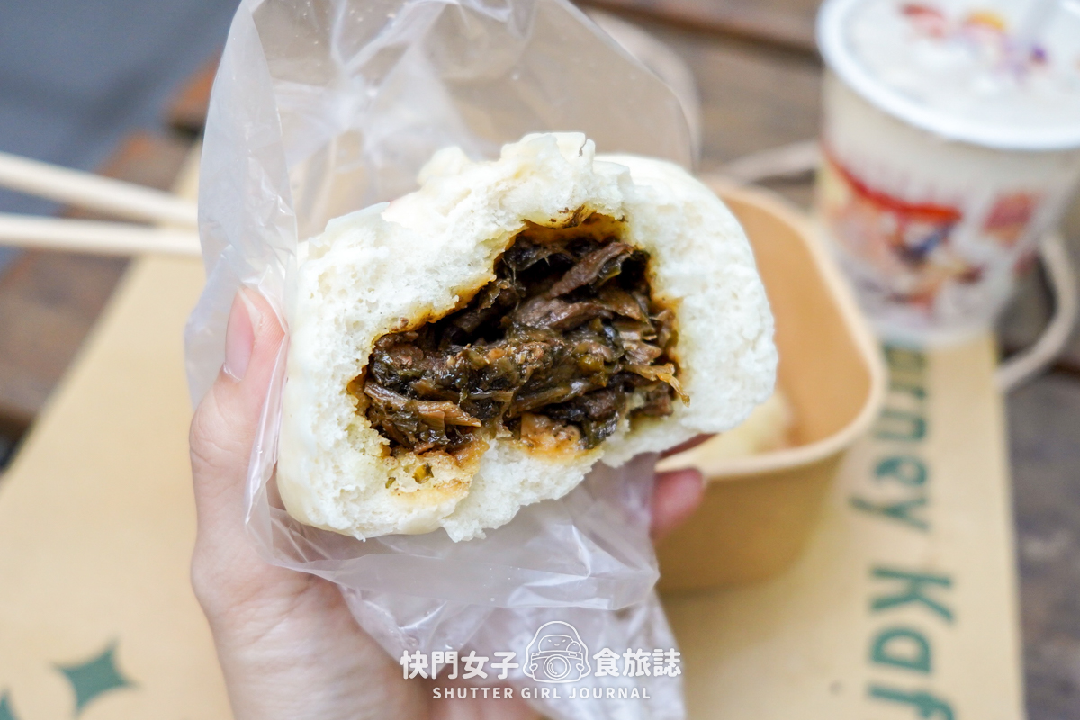 【台北 南港區】傳說水煎包 x 餡料超滿的人氣辣子雞丁煎包 x 鮮肉煎包 x 只販售早上的梅干扣肉包 - 第26張圖 【台北 南港區】傳說水煎包 x 餡料超滿的人氣辣子雞丁煎包 x 鮮肉煎包 x 只販售早上的梅干扣肉包