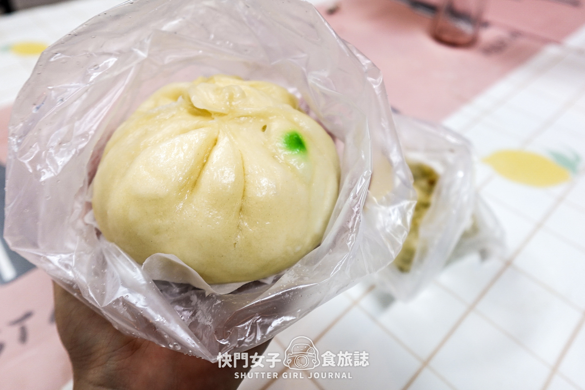 【台北 南港區】傳說水煎包 x 餡料超滿的人氣辣子雞丁煎包 x 鮮肉煎包 x 只販售早上的梅干扣肉包 - 第28張圖 【台北 南港區】傳說水煎包 x 餡料超滿的人氣辣子雞丁煎包 x 鮮肉煎包 x 只販售早上的梅干扣肉包