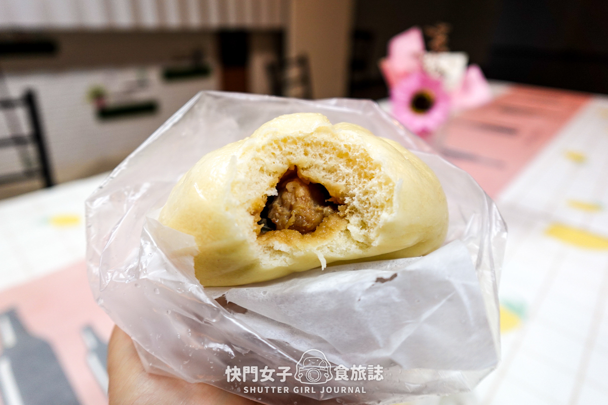【台北 南港區】傳說水煎包 x 餡料超滿的人氣辣子雞丁煎包 x 鮮肉煎包 x 只販售早上的梅干扣肉包 - 第29張圖 【台北 南港區】傳說水煎包 x 餡料超滿的人氣辣子雞丁煎包 x 鮮肉煎包 x 只販售早上的梅干扣肉包