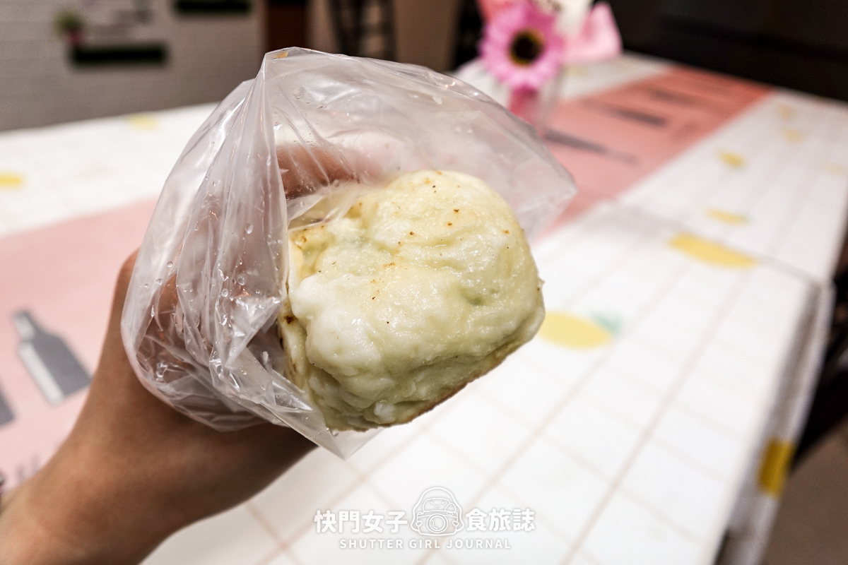 【台北 南港區】傳說水煎包 x 餡料超滿的人氣辣子雞丁煎包 x 鮮肉煎包 x 只販售早上的梅干扣肉包 - 第31張圖 【台北 南港區】傳說水煎包 x 餡料超滿的人氣辣子雞丁煎包 x 鮮肉煎包 x 只販售早上的梅干扣肉包