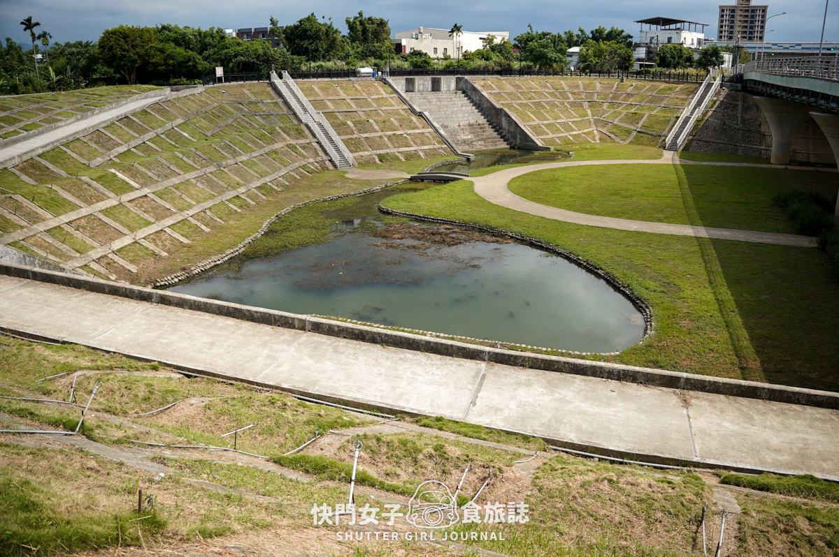 【桃園 桃園區】桃園大樹林滯洪池 x 一窺平常看不到的神秘地下宮殿 - 第31張圖 【桃園 桃園區】桃園大樹林滯洪池 x 一窺平常看不到的神秘地下宮殿