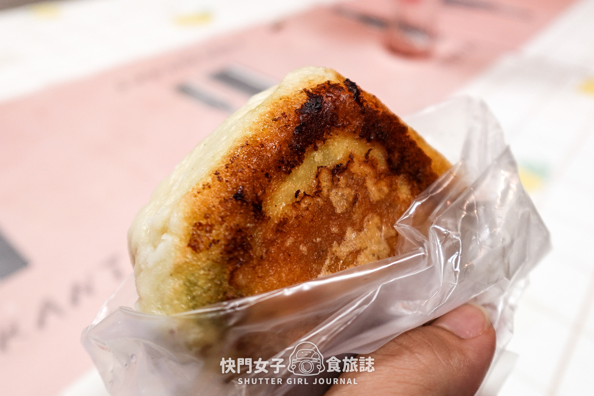 【台北 南港區】傳說水煎包 x 餡料超滿的人氣辣子雞丁煎包 x 鮮肉煎包 x 只販售早上的梅干扣肉包 - 第32張圖 【台北 南港區】傳說水煎包 x 餡料超滿的人氣辣子雞丁煎包 x 鮮肉煎包 x 只販售早上的梅干扣肉包