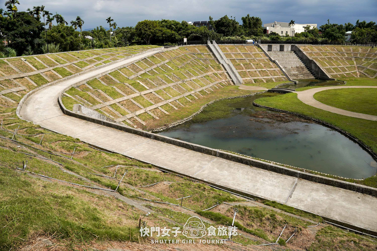 【桃園 桃園區】桃園大樹林滯洪池 x 一窺平常看不到的神秘地下宮殿 - 第32張圖 【桃園 桃園區】桃園大樹林滯洪池 x 一窺平常看不到的神秘地下宮殿