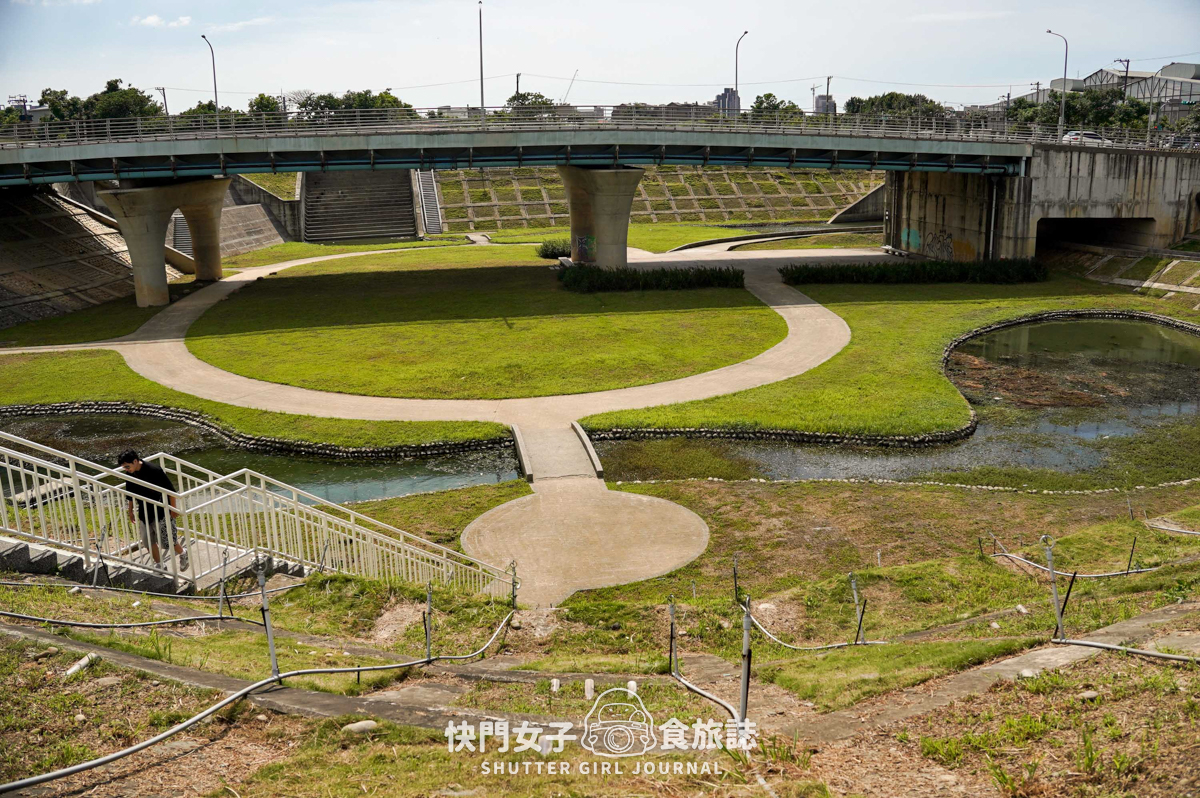 【桃園 桃園區】桃園大樹林滯洪池 x 一窺平常看不到的神秘地下宮殿 - 第34張圖 【桃園 桃園區】桃園大樹林滯洪池 x 一窺平常看不到的神秘地下宮殿
